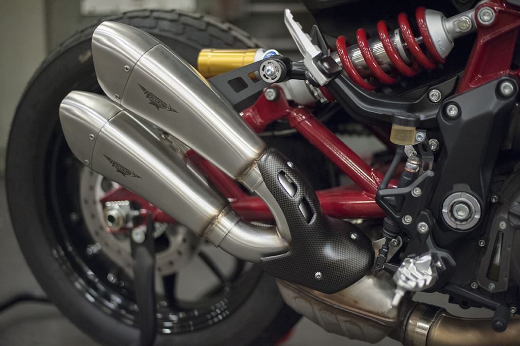 HYDROFORM SHORT SATIN 公式画像 3