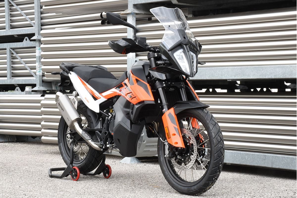 4-TRACK R SHORT TITANIUM 公式画像 8